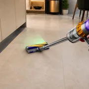 Марина: Заказывала Dyson V15 Detect с доставкой в Тверь. Переживала, как доедет, а то вещь дорогая и хрупкая на вид. Доехал нормально и на пункте...