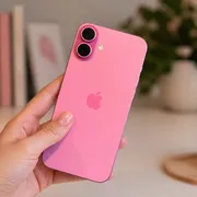 Лена: Покупала iPhone 16 Plus 256 ГБ в розовом цвете. Очень переживала перед оплатой, самый мой дорогой телефон за все время. Но в чате нормаль...